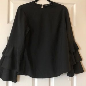 Trendy black top